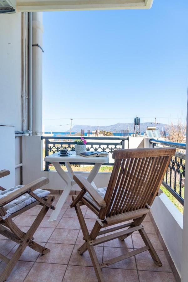 Bluewind Apartments - Near The Sea Kíssamos Eksteriør billede